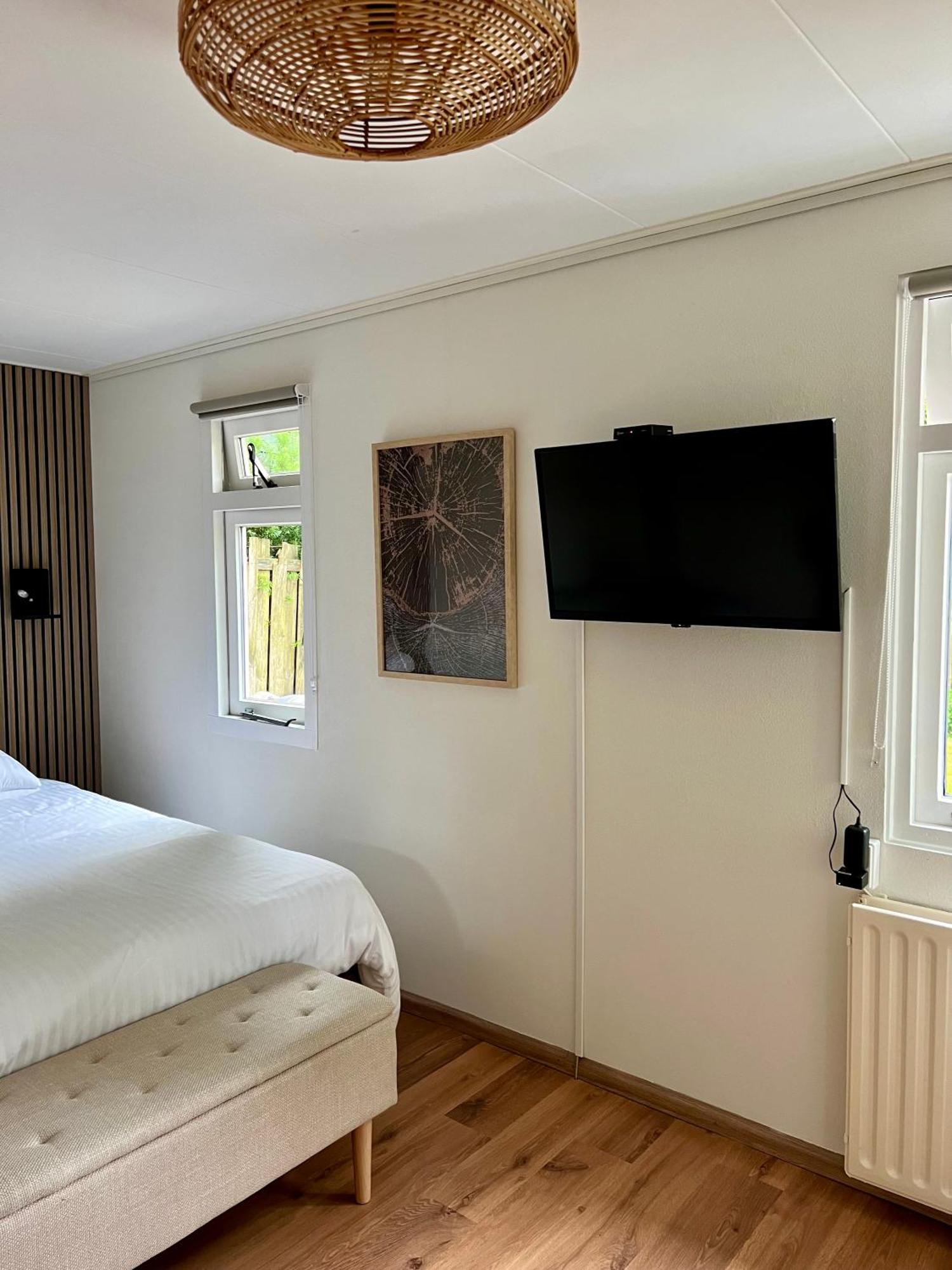 Luxe Boshuisje Met Prive Wellness & Jacuzzi Op De Veluwe Ermelo Luaran gambar