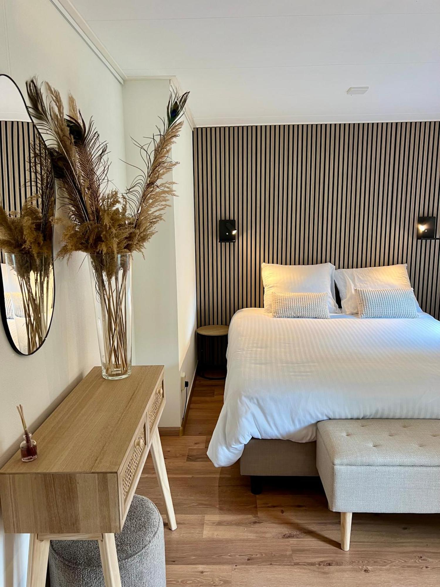 Luxe Boshuisje Met Prive Wellness & Jacuzzi Op De Veluwe Ermelo Luaran gambar